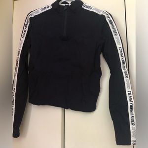 Tommy Hilfiger New Women’s Quarter-Zip Mock-Neck Pullover Sweatshirt Size XS.